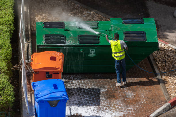 Best Garage Pressure Washing  in Bondurant, IA